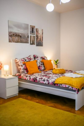 Ultracentral Golden Gatehouse 3 Bdrm